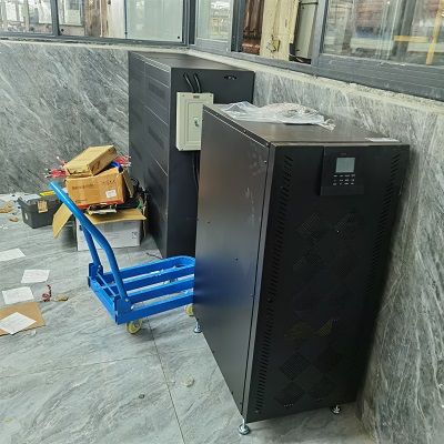 ups不間斷電源公司 (11).jpg